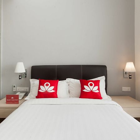 Zen Rooms Sungai Besi Kuala Lumpur Exterior photo