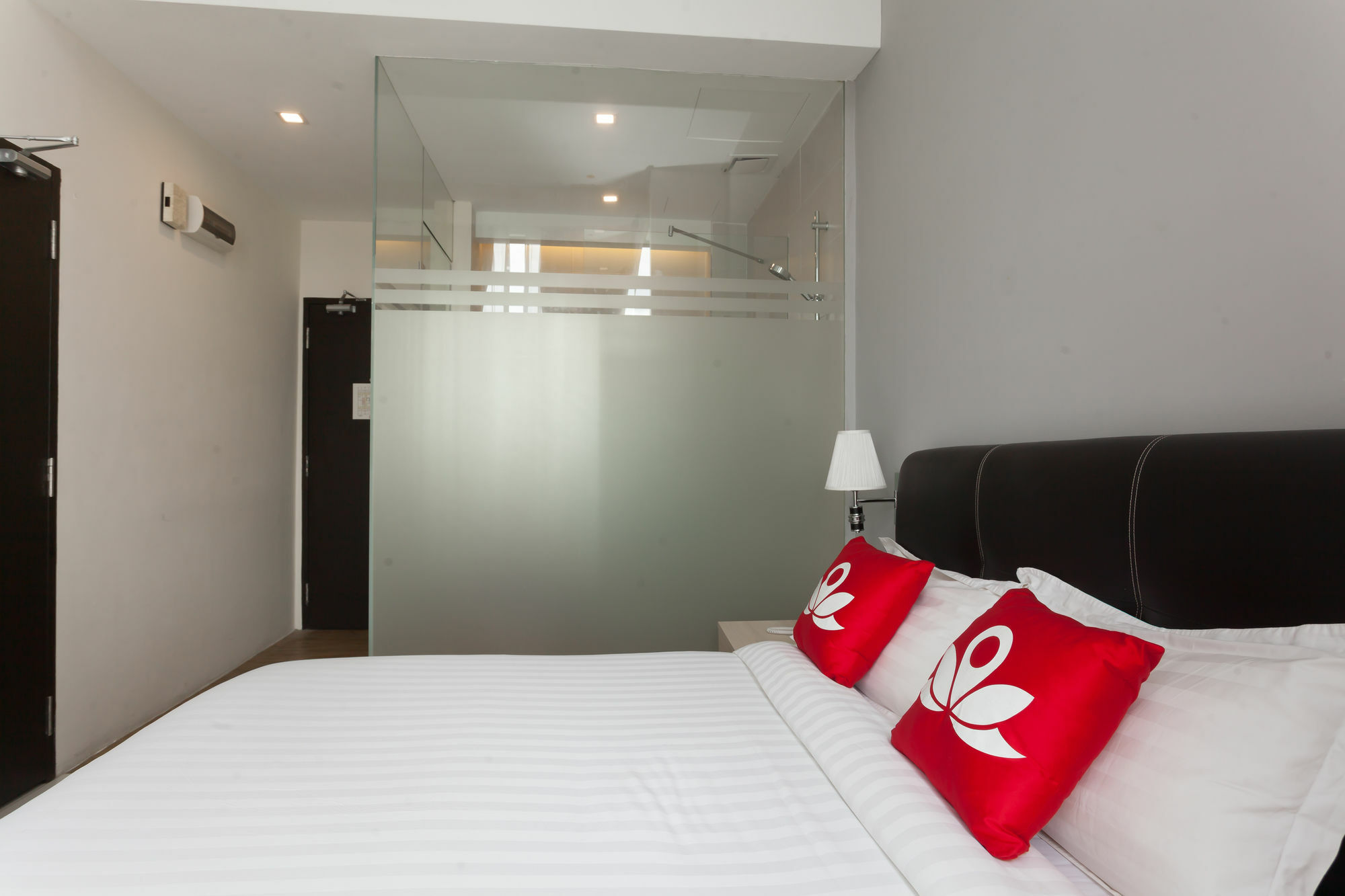 Zen Rooms Sungai Besi Kuala Lumpur Exterior photo